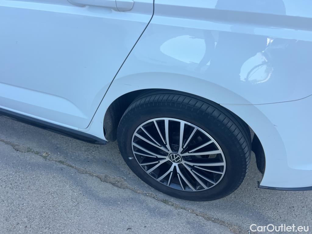  Volkswagen  Touran VOLKSWAGEN  / 2015 / 5P / monovolumen compacto Sport 2.0 TDI 110kW (150CV) DSG #12