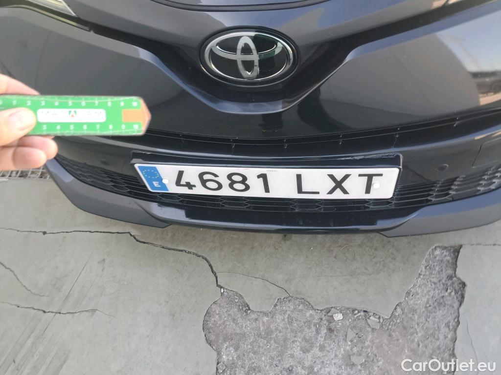  Toyota  C-HR TOYOTA  / 2019 / 5P / todoterreno 2.0 180H GR Sport Black Edition #26