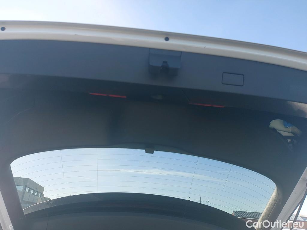  Volkswagen  T-ROC VOLKSWAGEN  / 2021 / 5P / todoterreno R-Line 2.0 TDI 110kW (150CV) DSG #7