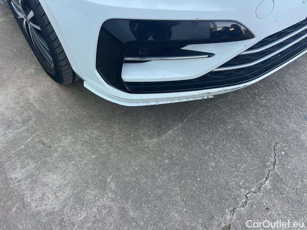  Volkswagen  Touran VOLKSWAGEN  / 2015 / 5P / monovolumen compacto Sport 2.0 TDI 110kW (150CV) DSG #3