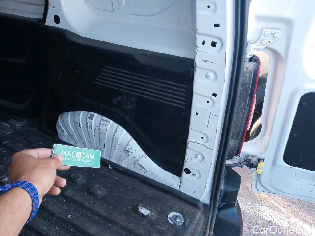  Citroen  Berlingo CITROEN  / 2018 / 3P / furgón derivado de turismo Talla M BlueHDi 100 CONTROL (AC2) #6