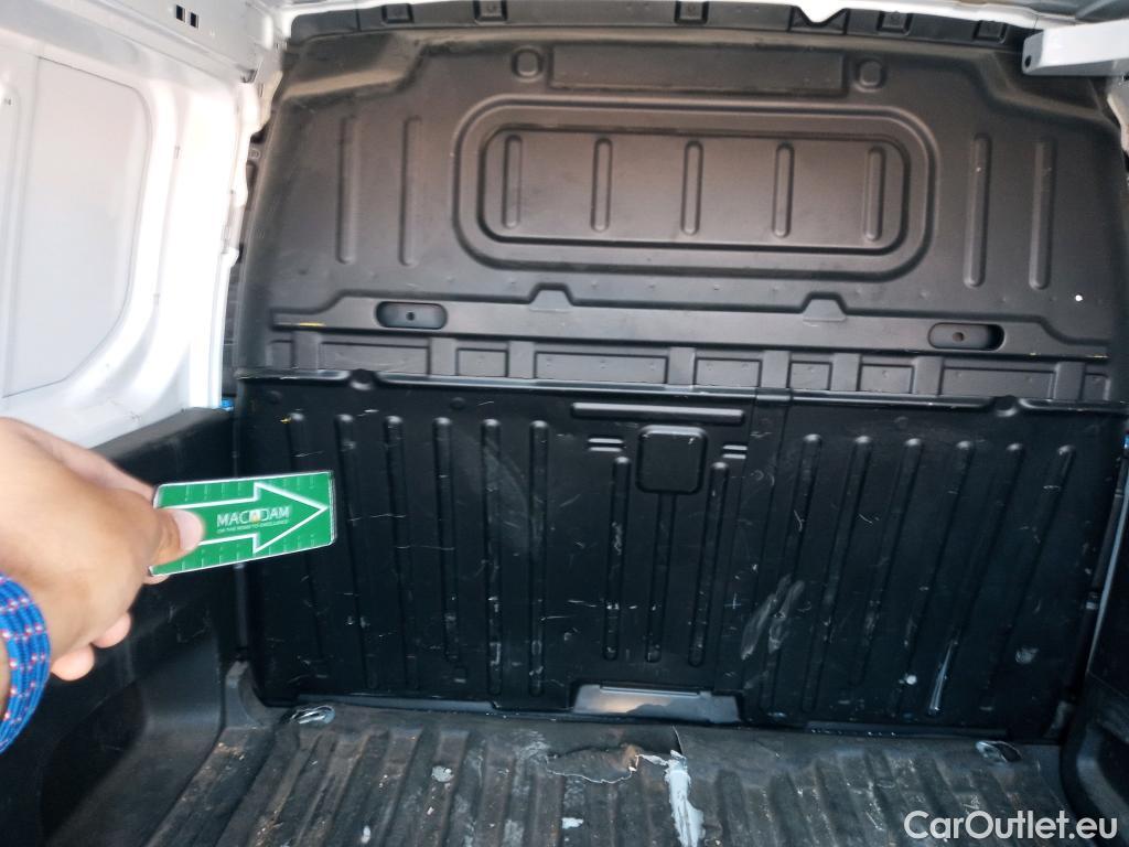  Citroen  Berlingo CITROEN  / 2018 / 3P / furgón derivado de turismo Talla M BlueHDi 100 CONTROL (AC2) #16