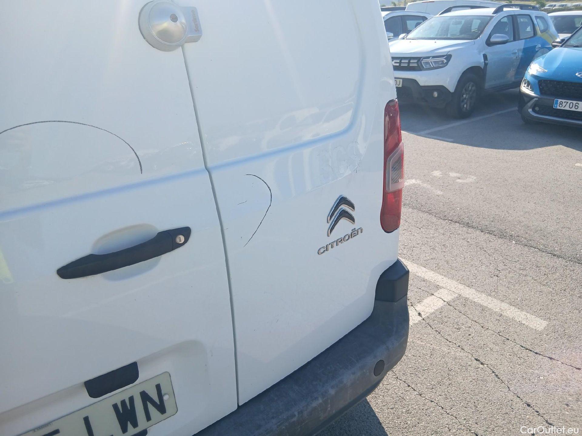  Citroen  Berlingo CITROEN  / 3P / Talla M BlueHDi 100 CV CONTROL #9