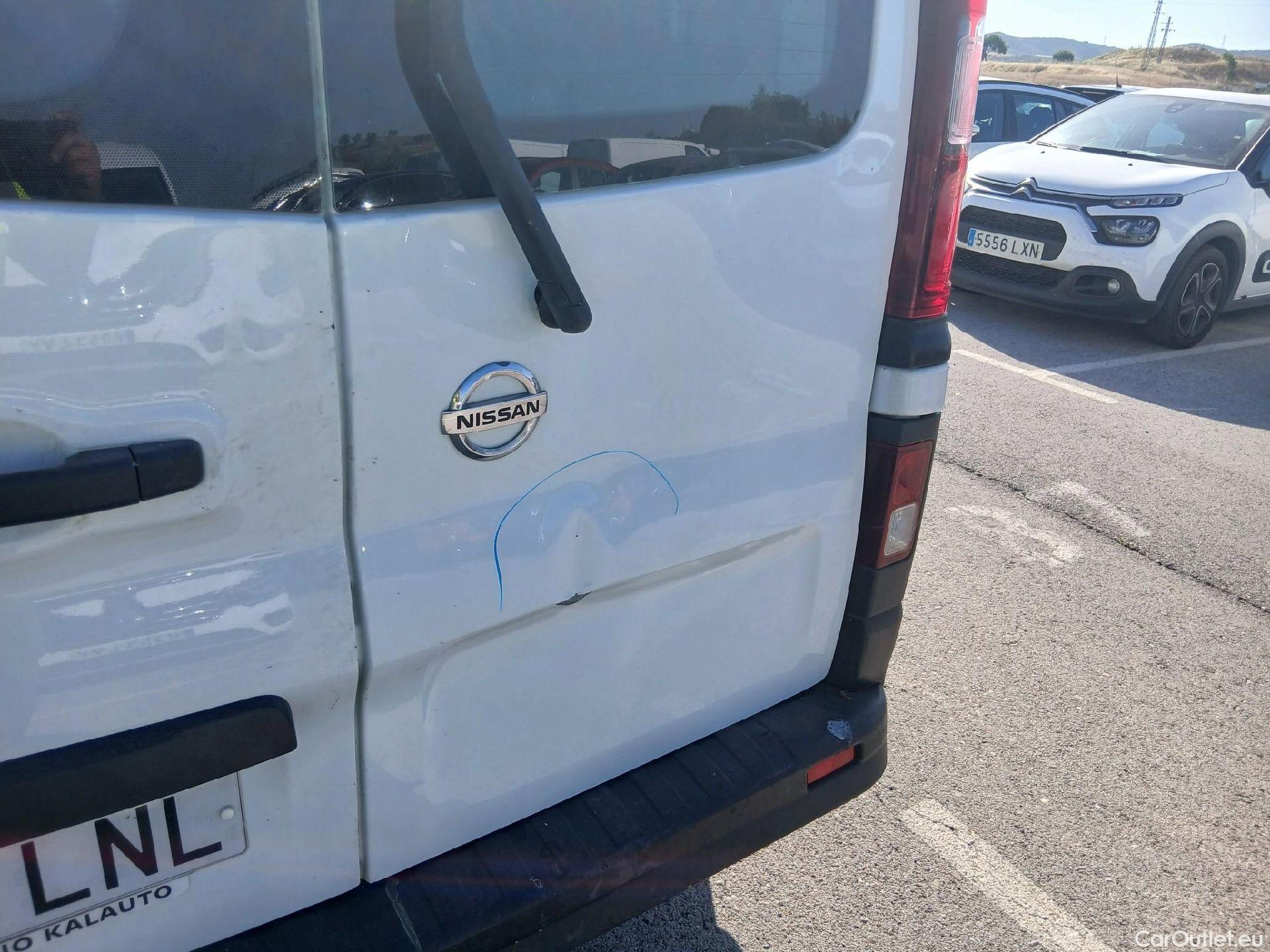  Nissan  NV300 NISSAN  / 2016 / 4P / combi Mixta 6 2.0dCi 88kW L2H1 1,2T Optima #33