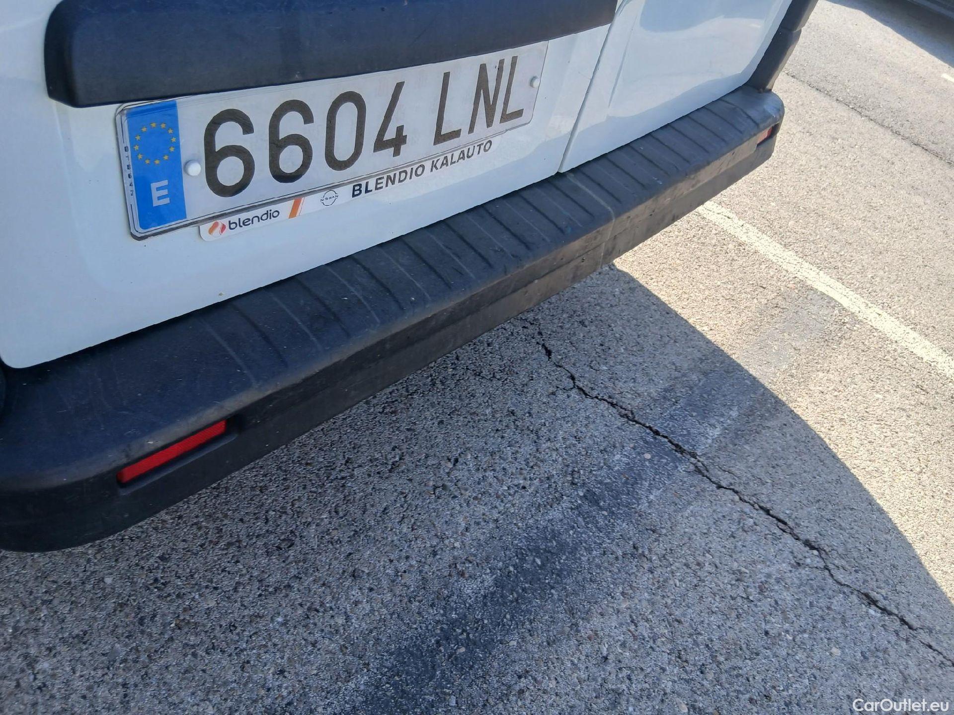  Nissan  NV300 NISSAN  / 2016 / 4P / combi Mixta 6 2.0dCi 88kW L2H1 1,2T Optima #32
