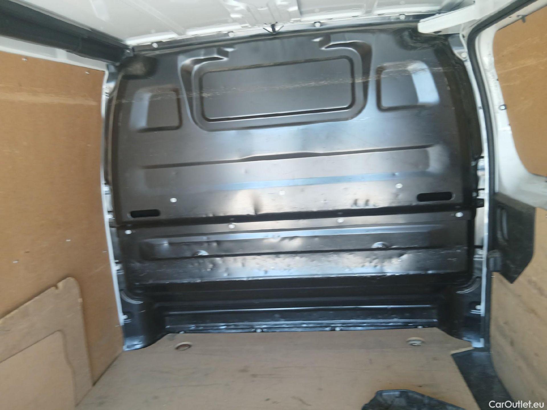  Citroen  Jumpy CITROEN  / 2016 / 4P / furgón Talla M BlueHDi 100 S&S 6v Control #12