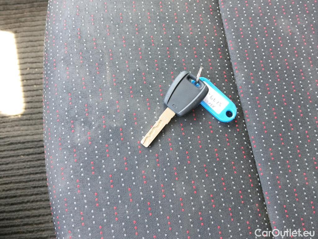  Citroen  Jumper CITROEN  / 2014 / 4P / furgón BlueHDi 103KW (140CV) Furgón 35L3H2 #8