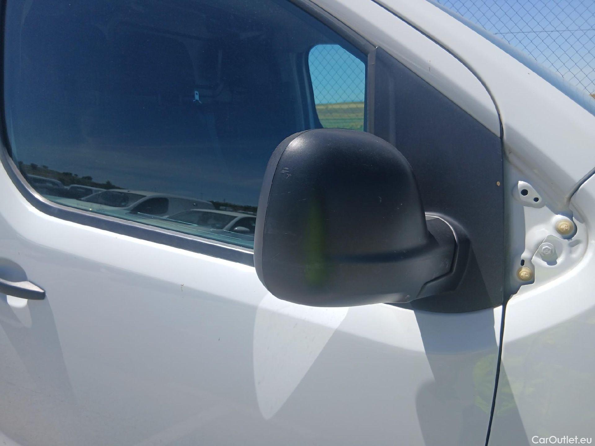  Citroen  Jumpy CITROEN  / 2016 / 4P / furgón Talla M BlueHDi 100 S&S 6v Control #32