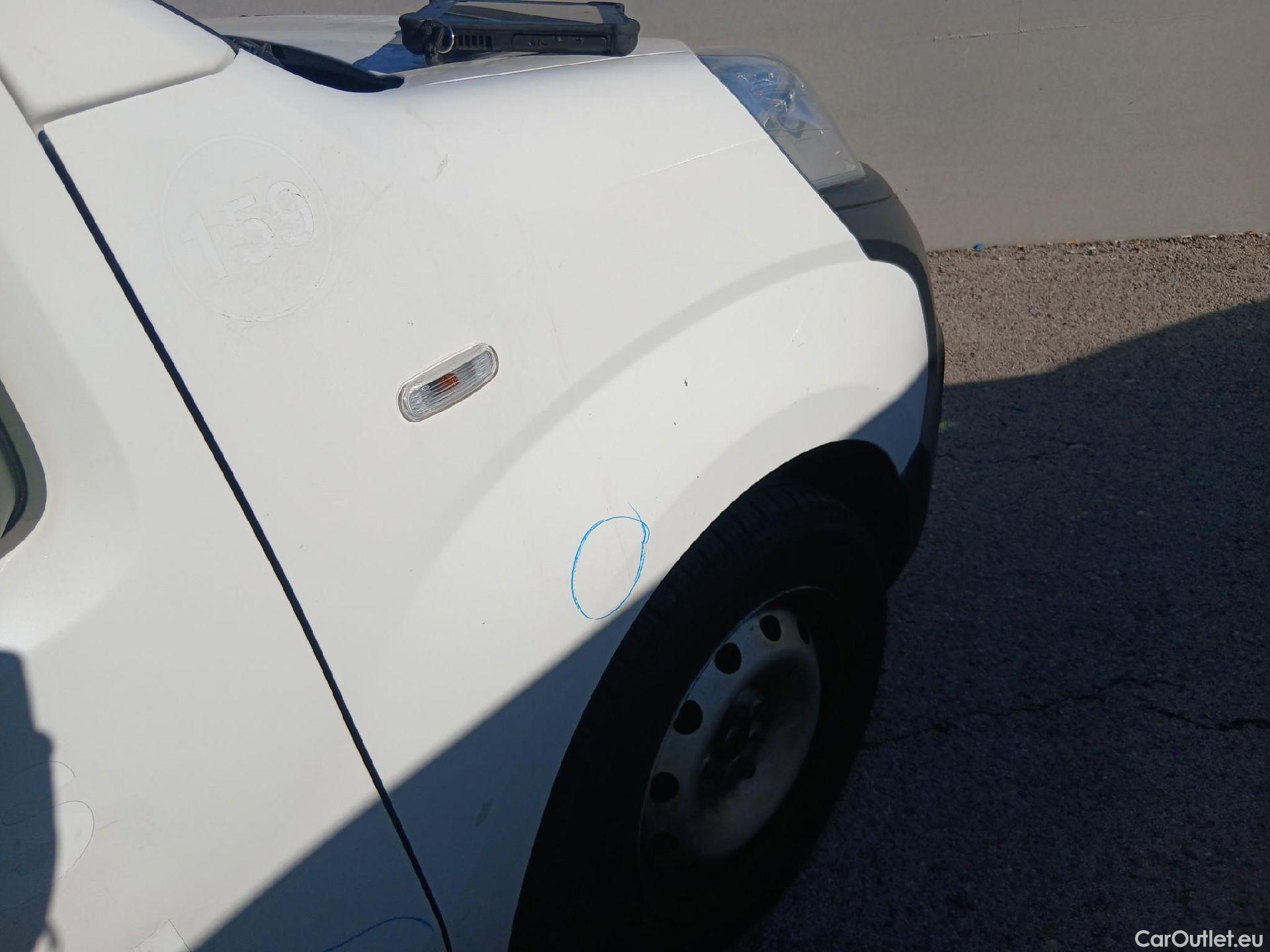  Fiat  Fiorino FIAT  / 2016 / 3P / furgón derivado de turismo Cargo Base N1 1.3 MJet 59 kW (80 CV) #26