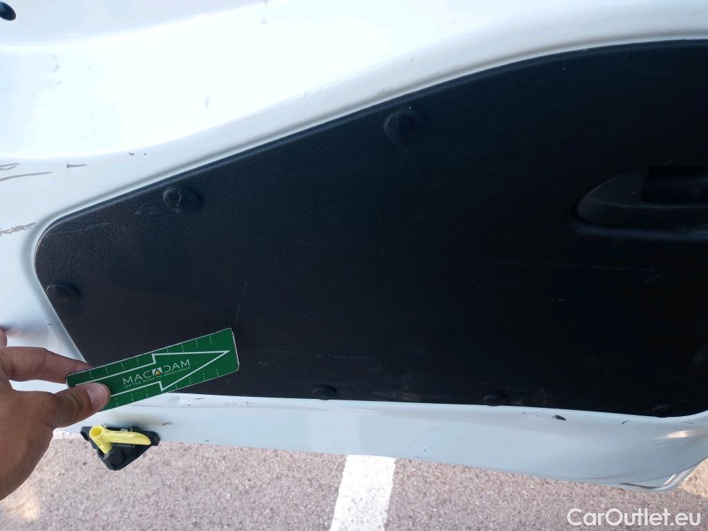  Citroen  Berlingo CITROEN  / 2018 / 3P / furgón derivado de turismo Talla M BlueHDi 100 CONTROL (AC2) #4