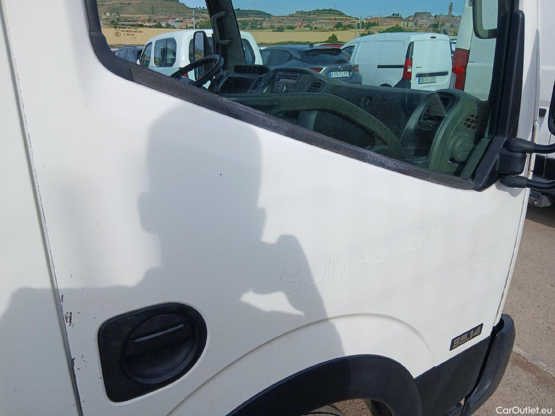  Nissan  Cabstar NISSAN  VU 2p 3G pickup 35.14/2 Básico Caja Volquete Alum Media #26