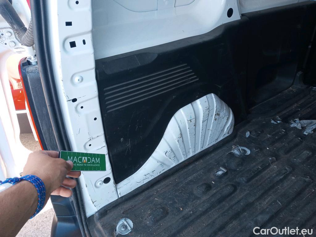  Citroen  Berlingo CITROEN  / 2018 / 3P / furgón derivado de turismo Talla M BlueHDi 100 CONTROL (AC2) #5