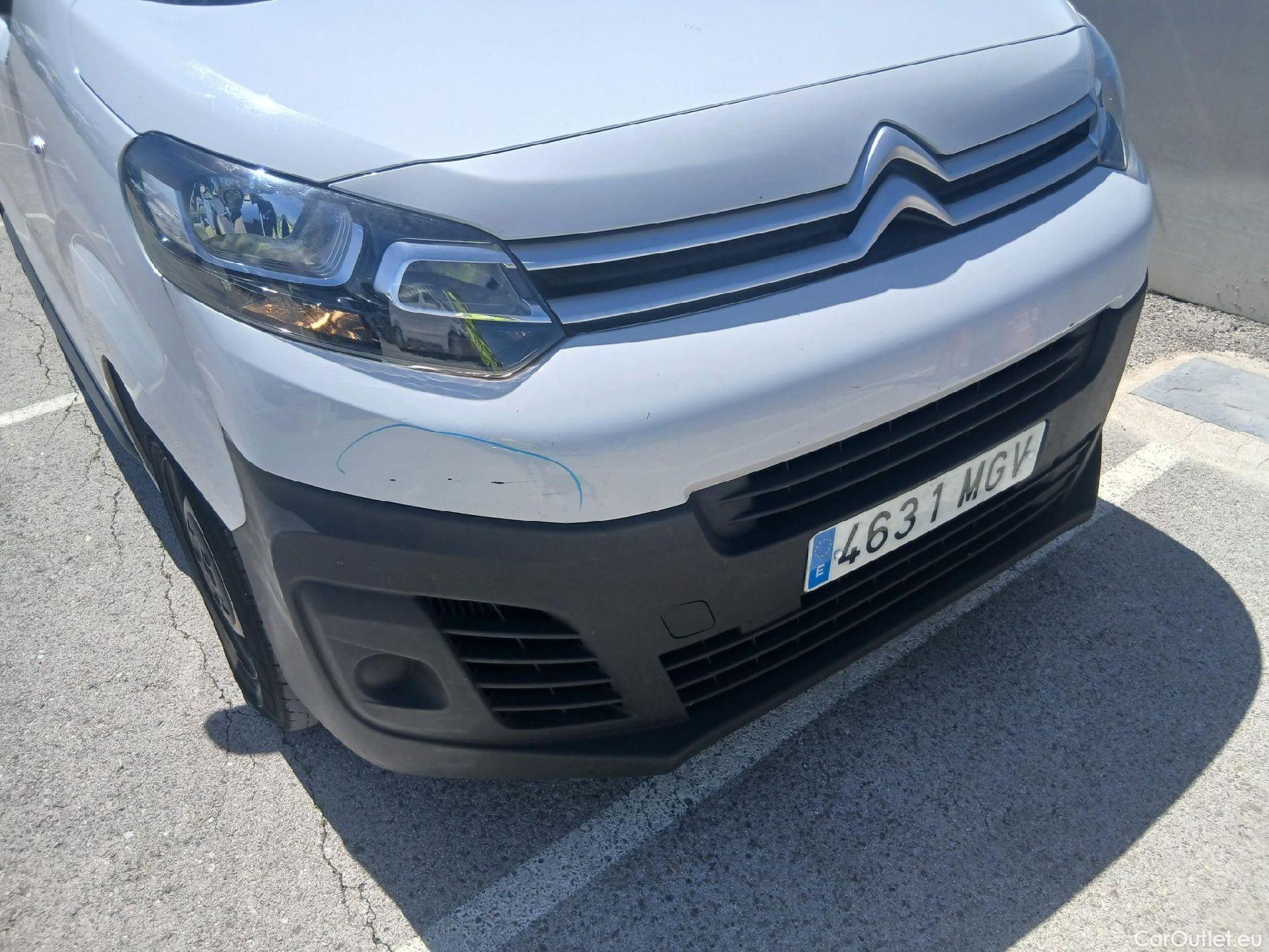 Citroen  Jumpy CITROEN  / 2016 / 4P / furgón Talla M BlueHDi 100 S&S 6v Control #16