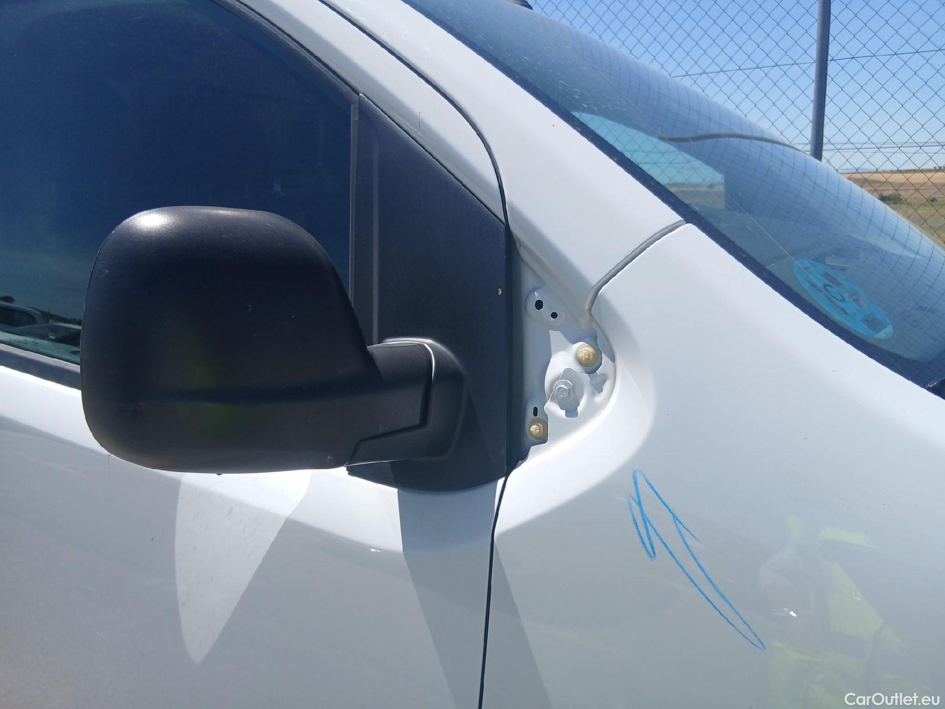  Citroen  Jumpy CITROEN  / 2016 / 4P / furgón Talla M BlueHDi 100 S&S 6v Control #37