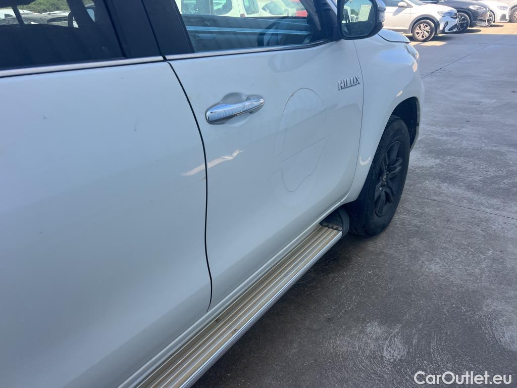  Toyota  Hilux TOYOTA  / 2020 / 4P / pickup 2.8 D-4D 150kW (204CV) Cabina Doble VX #23