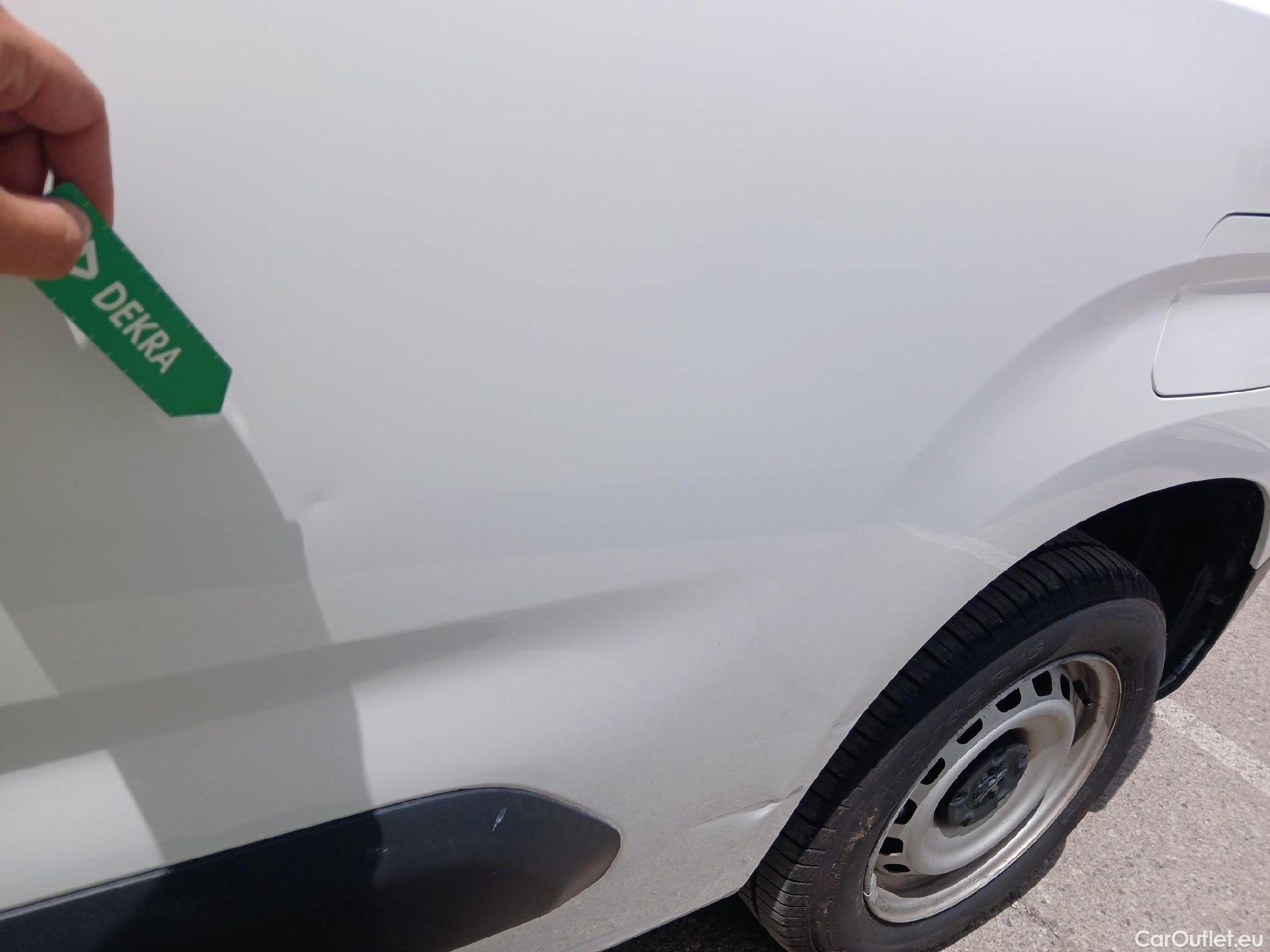  Peugeot  Partner PEUGEOT  / 2018 / 3P / furgón derivado de turismo Pro Standard 600kg BlueHDi 73kW (AC) #51