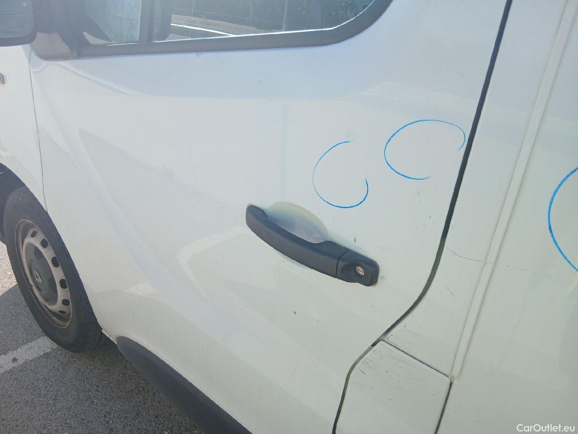  Renault  Trafic RENAULT  / 2014 / 4P / furgón Furgón 27 L1H1 Energy dCi 92kW TT #18