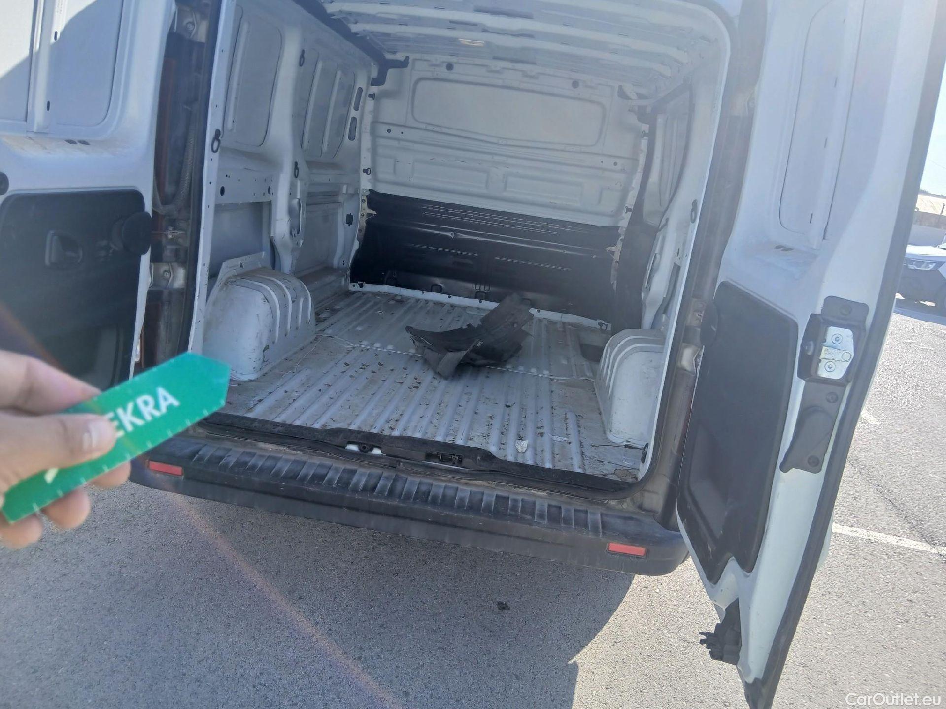  Renault  Trafic RENAULT  / 2014 / 4P / furgón Furgón 27 L1H1 Energy dCi 92kW TT #2