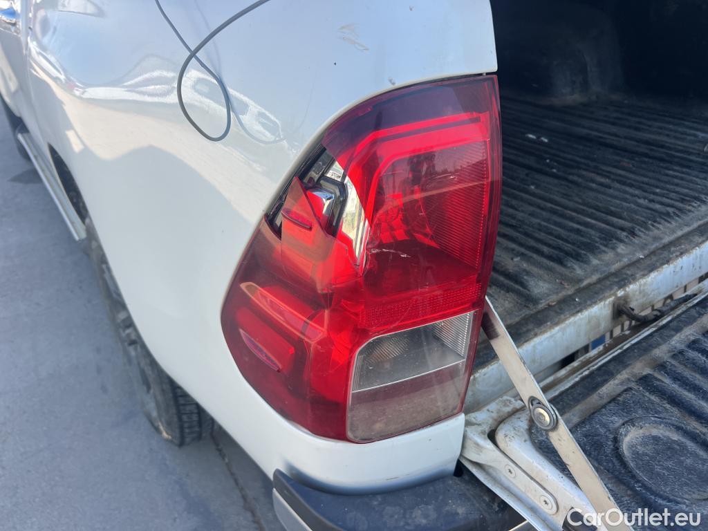  Toyota  Hilux TOYOTA  / 2020 / 4P / pickup 2.8 D-4D 150kW (204CV) Cabina Doble VX #1