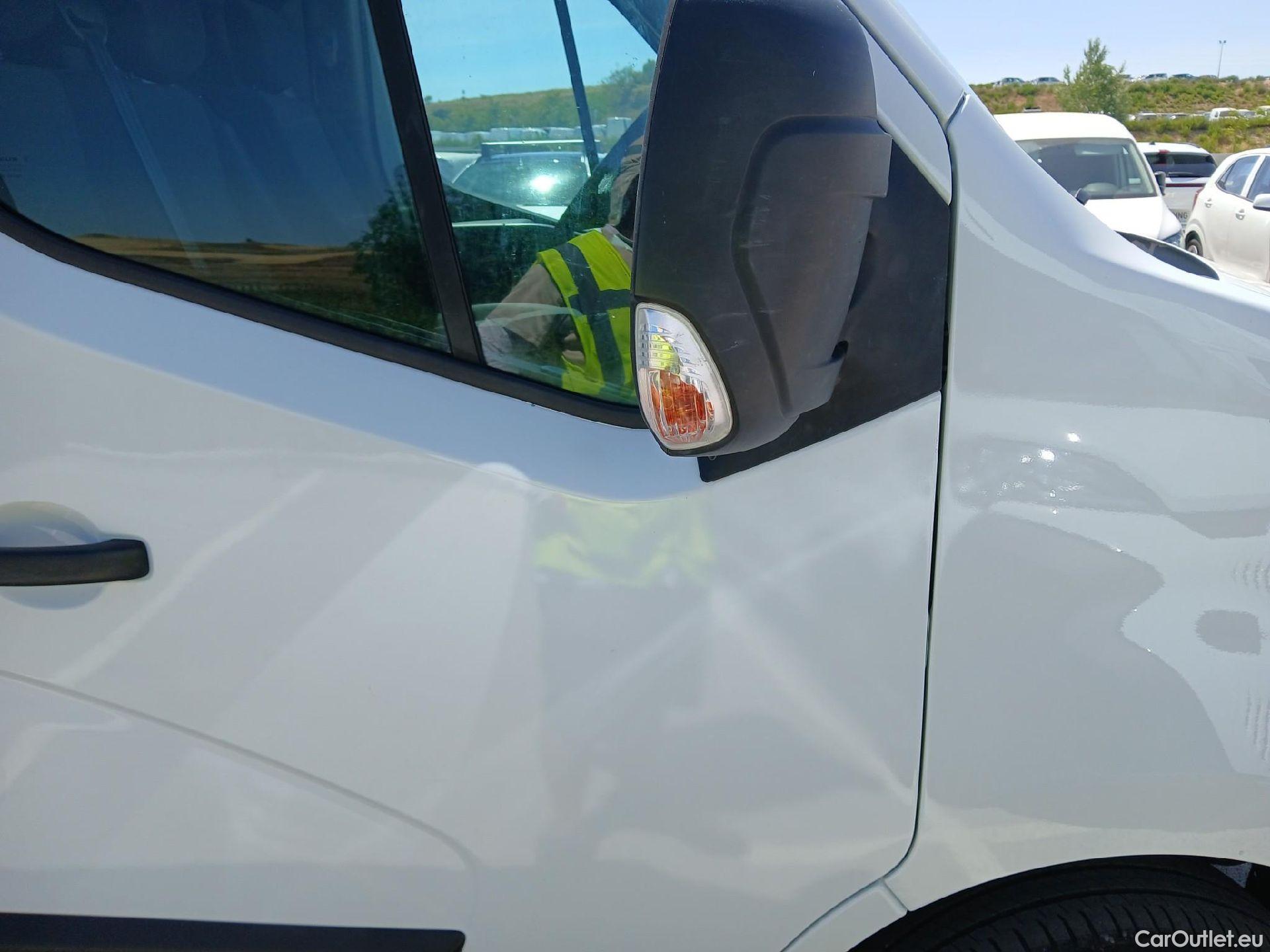  Nissan  NV400 NISSAN  / 2011 / 4P / furgón L2H2 3,5T 2.3dCi 99kW FWD Optima #11