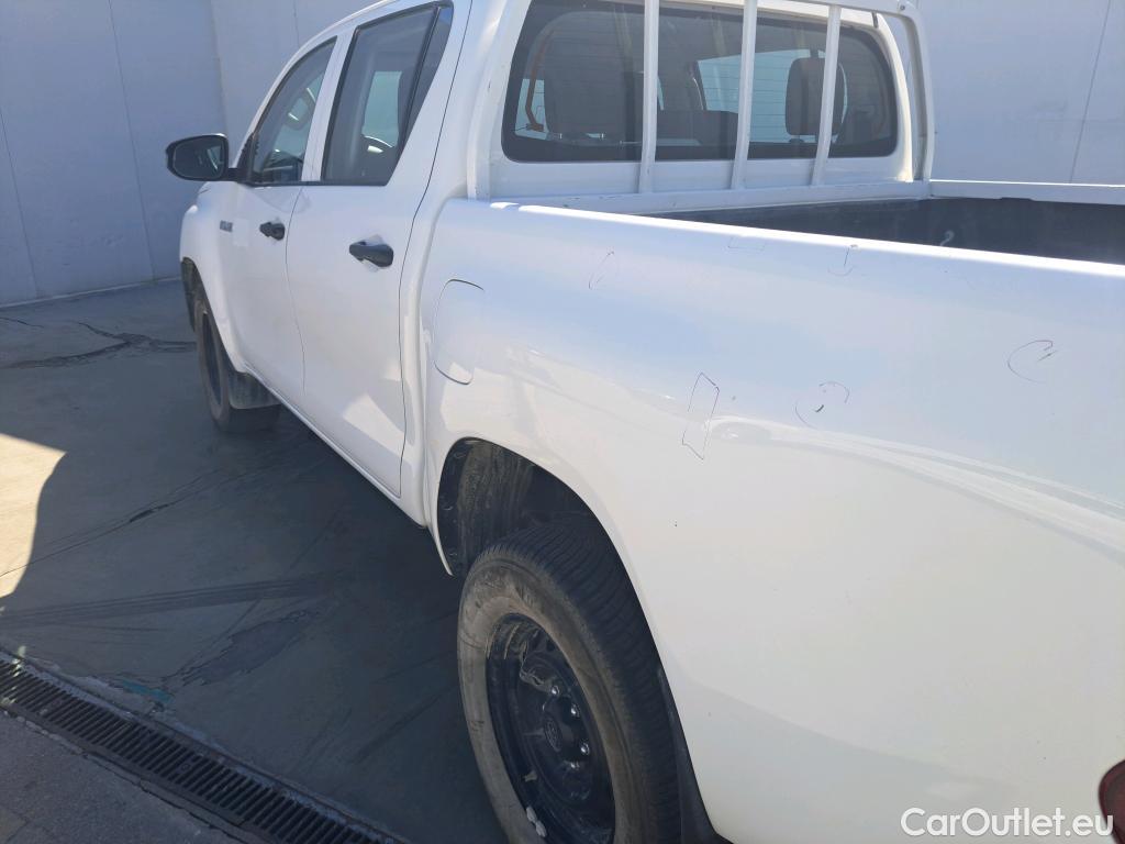  Toyota  Hilux TOYOTA  / 2016 / 4P / pickup 2.4 D-4D Cabina Doble GX #33