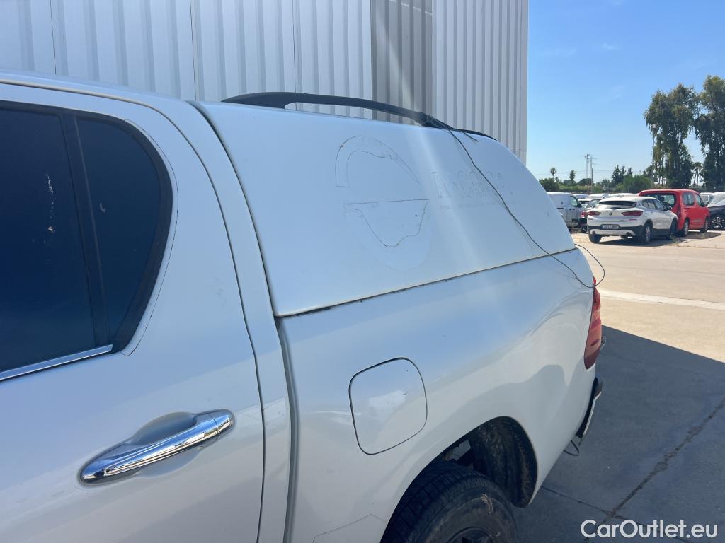  Toyota  Hilux TOYOTA  / 2020 / 4P / pickup 2.8 D-4D 150kW (204CV) Cabina Doble VX #25