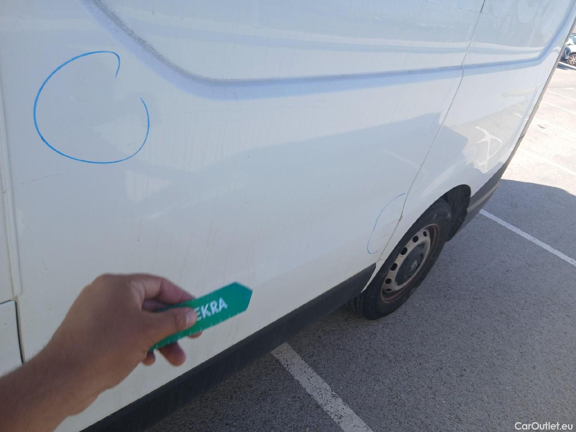  Renault  Trafic RENAULT  / 2014 / 4P / furgón Furgón 27 L1H1 Energy dCi 92kW TT #21