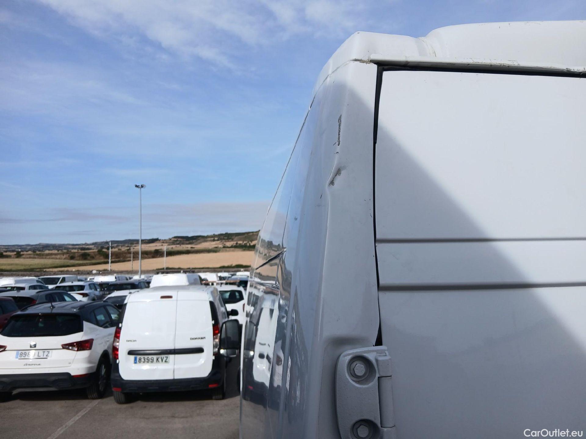  Peugeot  Boxer PEUGEOT  / 2014 / 4P / furgón 335 L2 H2 BHDI 103kW (140CV) S&S 6 V. M #22