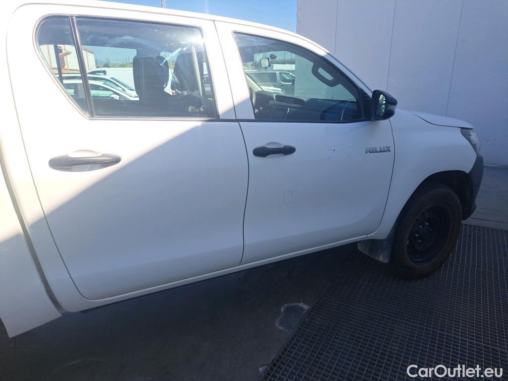  Toyota  Hilux TOYOTA  / 2016 / 4P / pickup 2.4 D-4D Cabina Doble GX #32