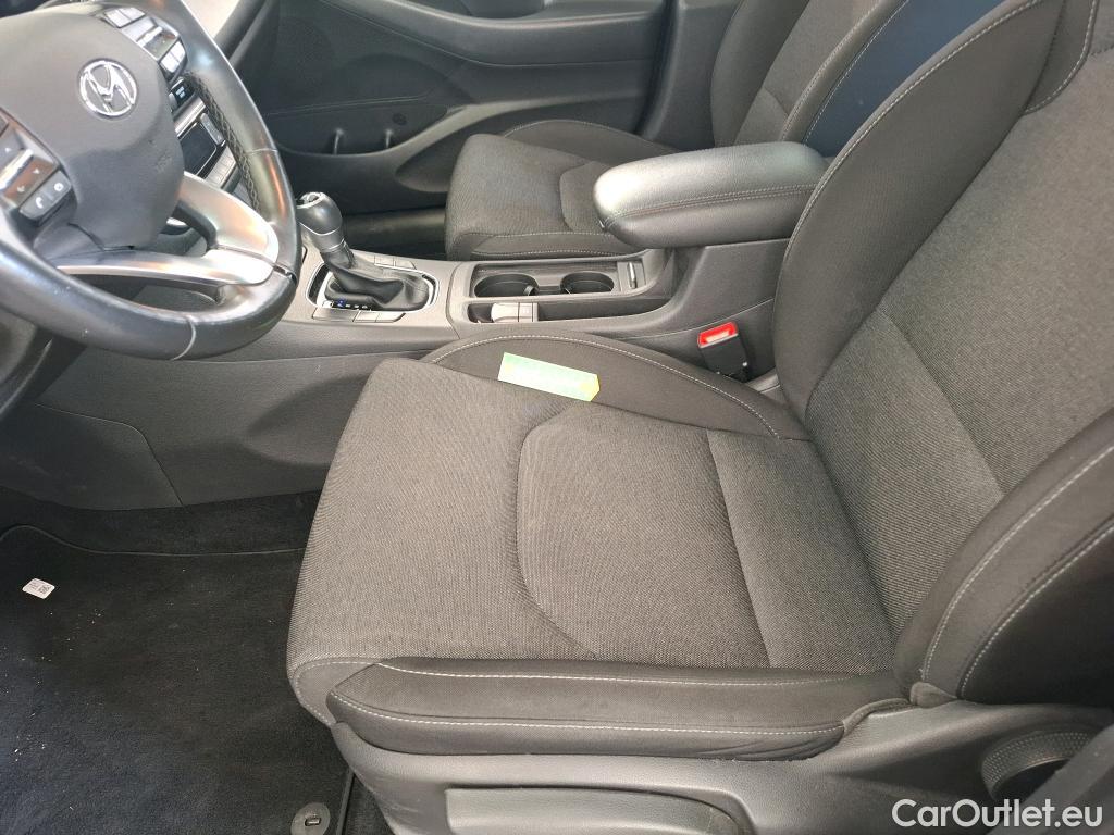  Hyundai  i30  cw Business 1.6 CRDi 115CV BVA7 E6d #44