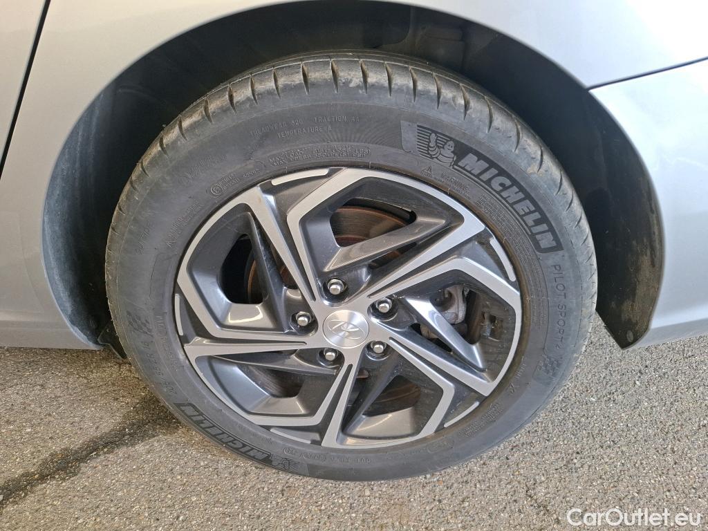 Hyundai  i30  cw Business 1.6 CRDi 115CV BVA7 E6d #41