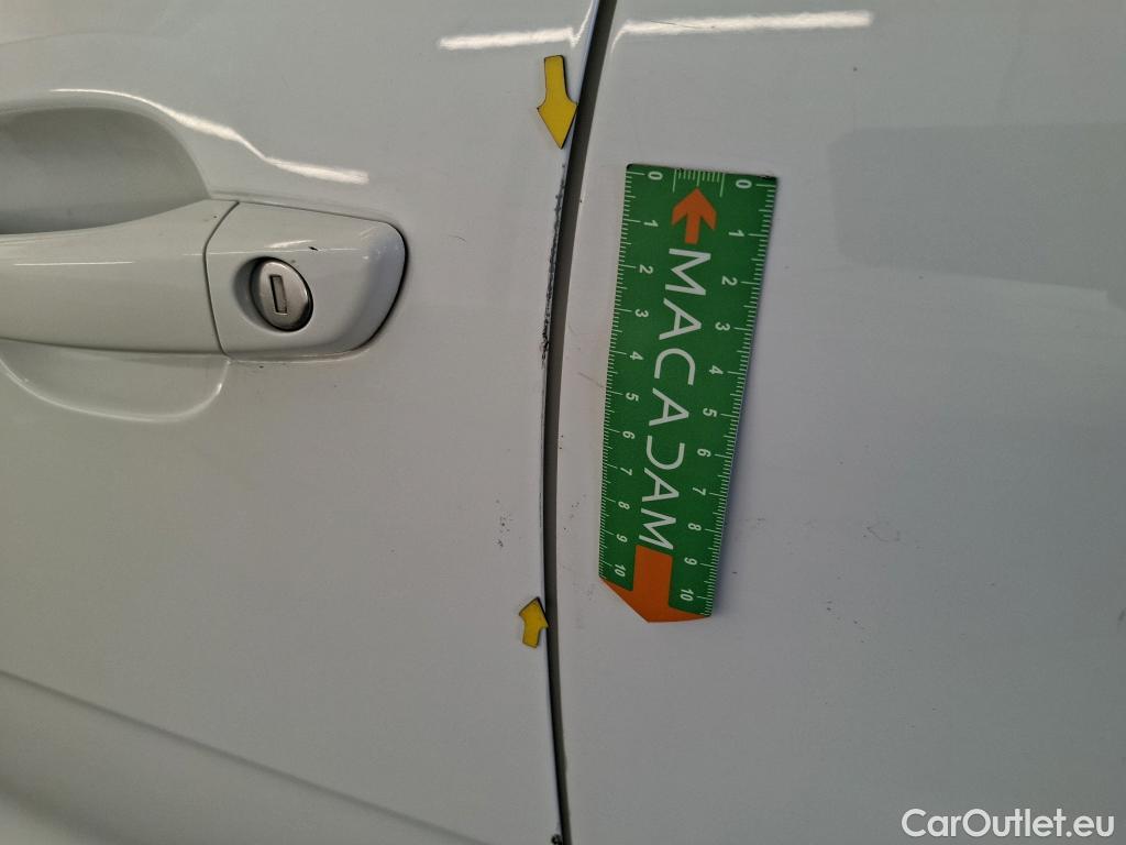  Citroen  C3  Feel 1.6 BlueHDi 75CV BVM5 E6 #28