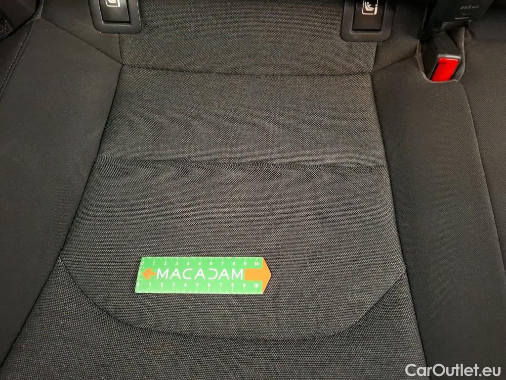  Hyundai  i30  cw Business 1.6 CRDi 115CV BVA7 E6d #48