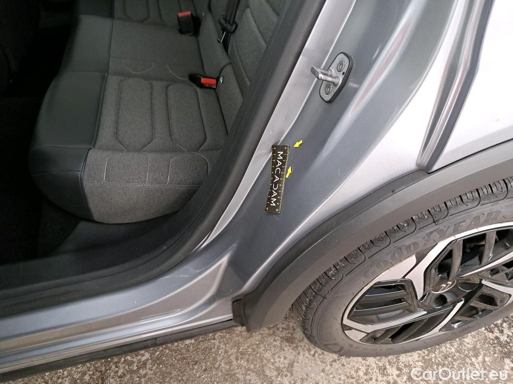  Citroen  C4  Berline Feel Pack Business 1.5 BlueHDI 130CV BVA8 E6d #25