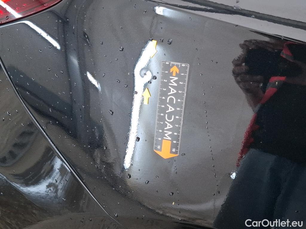  Mercedes  A-Klasse MERCEDES-BENZ Classe A Compact / 2018 / 5P / Berline A 180 d AMG Line 8G-DCT #6
