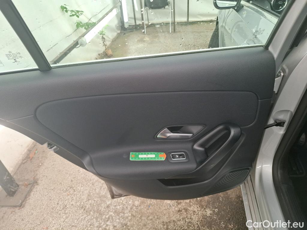  Mercedes  A-Klasse MERCEDES-BENZ Classe A Compact / 2018 / 5P / Berline A 200 d Business Line 8G-DCT #28