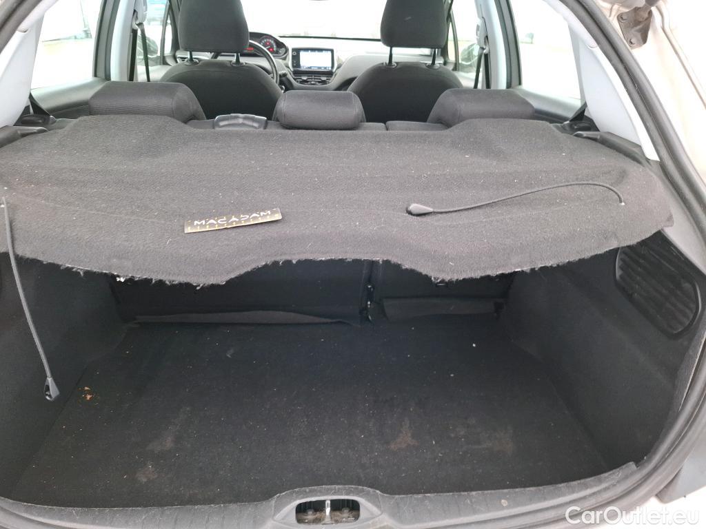  Peugeot  208  Allure Business 1.2 PureTech 110CV BVM5 E6 #11