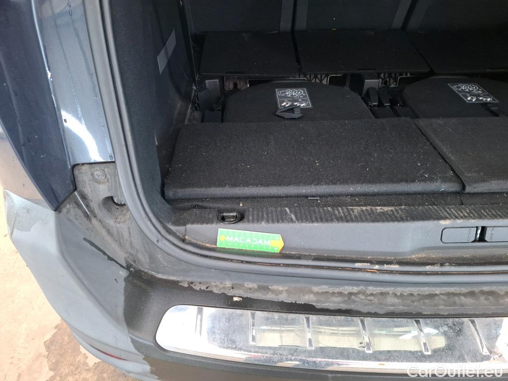  Peugeot  5008 PEUGEOT  / 2016 / 5P / SUV Puretech 180 S&S EAT8 ALLURE BUSINESS #11