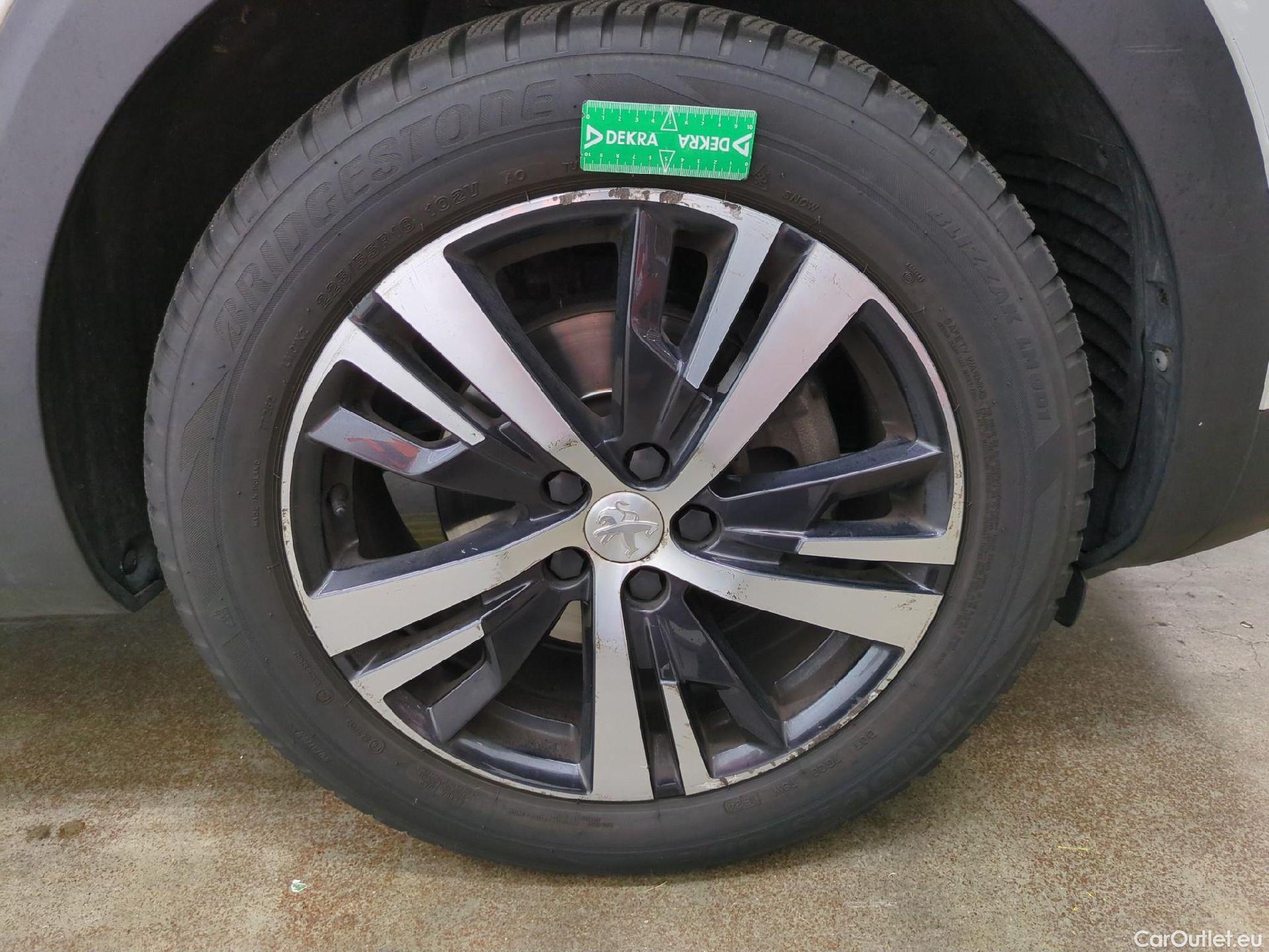 Peugeot  5008  Allure Business 1.5 HDi 130CV BVA8 E6d #39