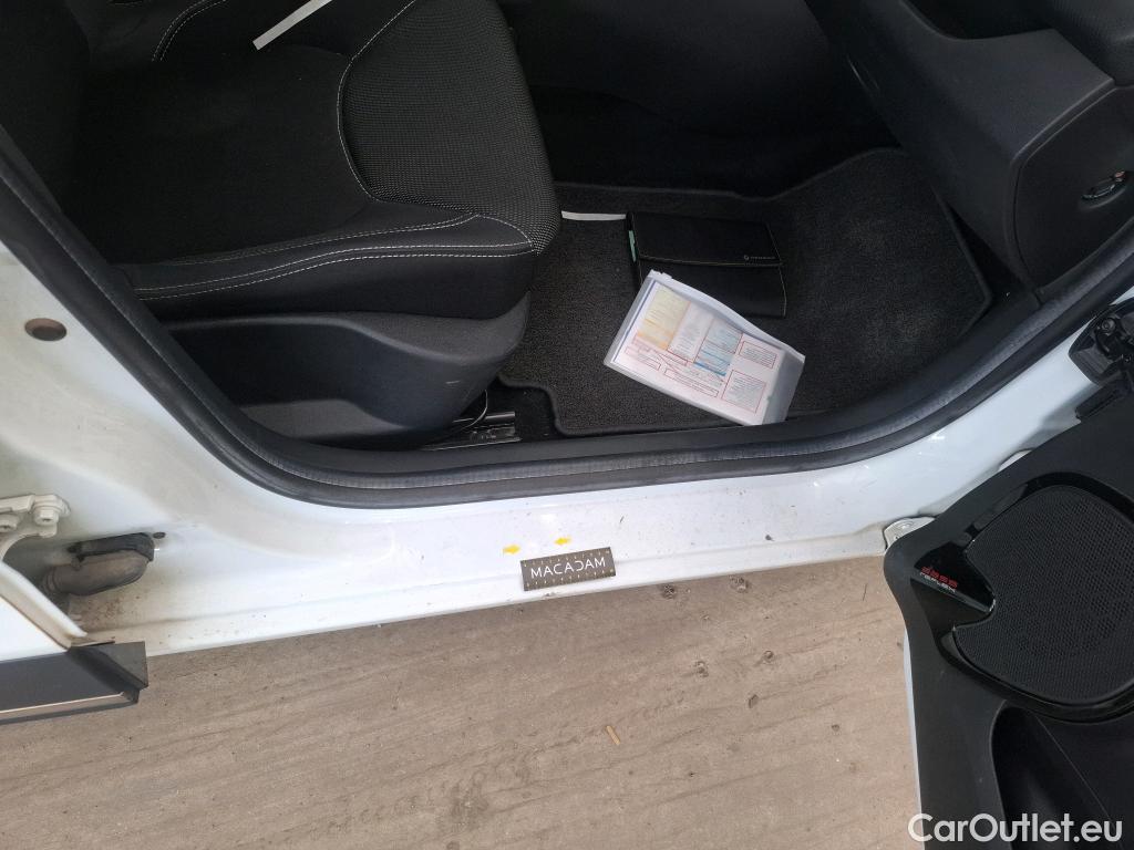  Renault  Clio  IV Business 0.9 TCe 90CV BVM5 E6 #9