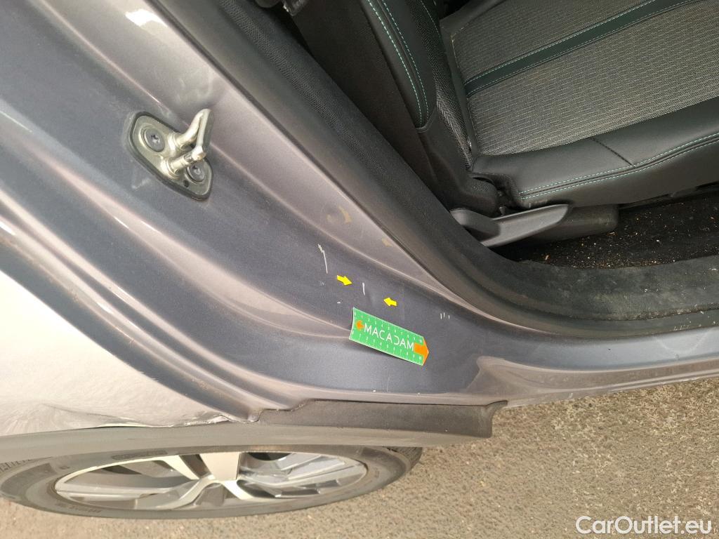  Peugeot  5008  Allure Pack 1.5 HDi 130CV BVA8 7 Sieges E6d #34