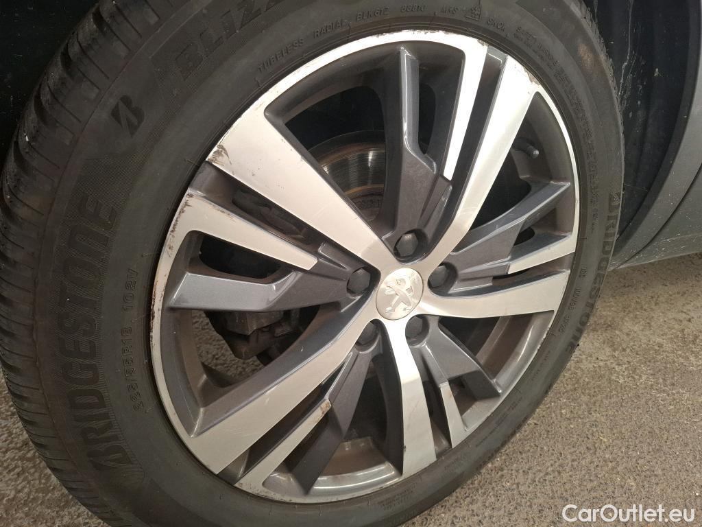  Peugeot  5008  Allure Pack 1.5 HDi 130CV BVA8 7 Sieges E6d #20