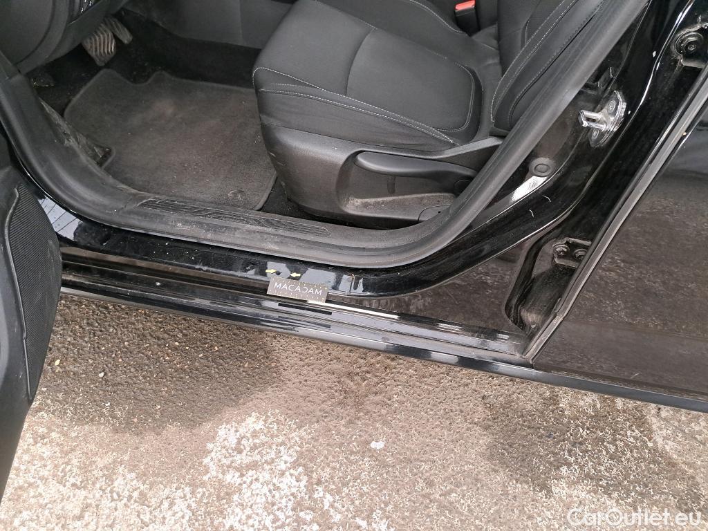  Renault  Megane RENAULT Mégane Estate / 2020 / 5P / Break Business TCe 140 EDC FAP -21B #12
