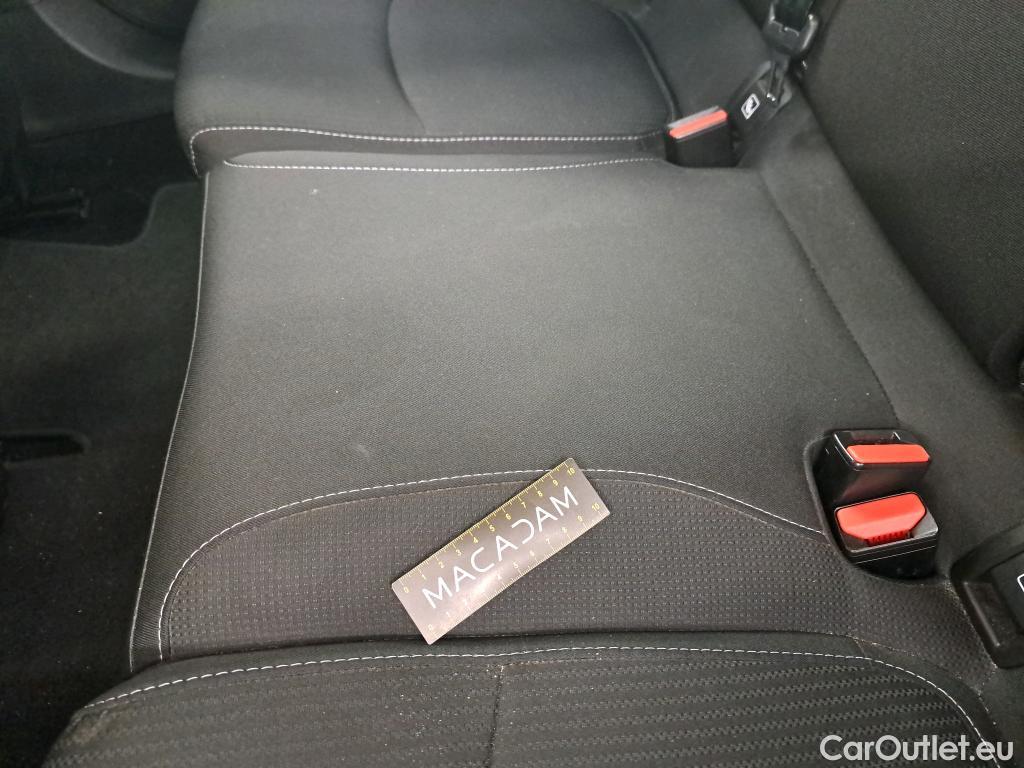  Renault  Megane RENAULT Mégane Estate / 2020 / 5P / Break Business TCe 140 EDC FAP -21B #40
