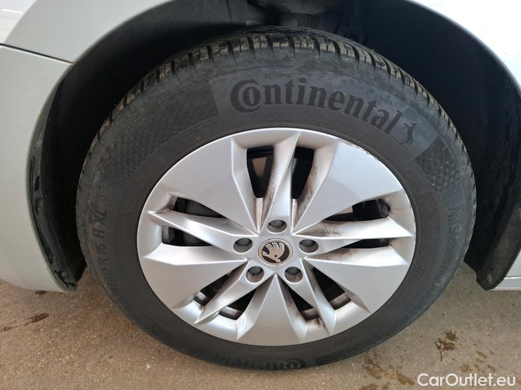  Skoda  Octavia  Break Ambition 2.0 TDI 115CV BVA7 E6d #47