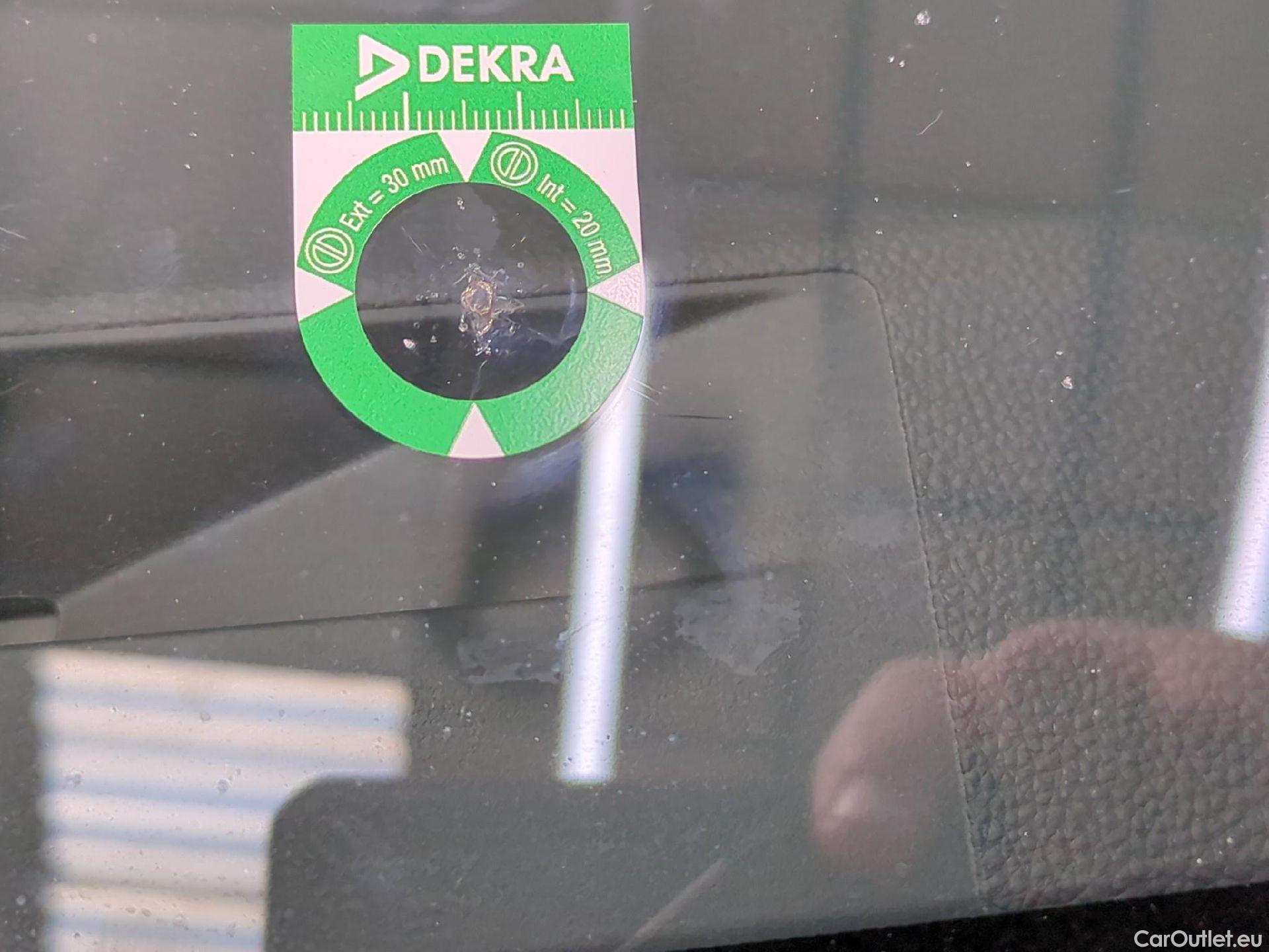  Toyota  Corolla TOYOTA  / 2018 / 5P / Berline Hybride 122h Dynamic Business Beyond Zer #50