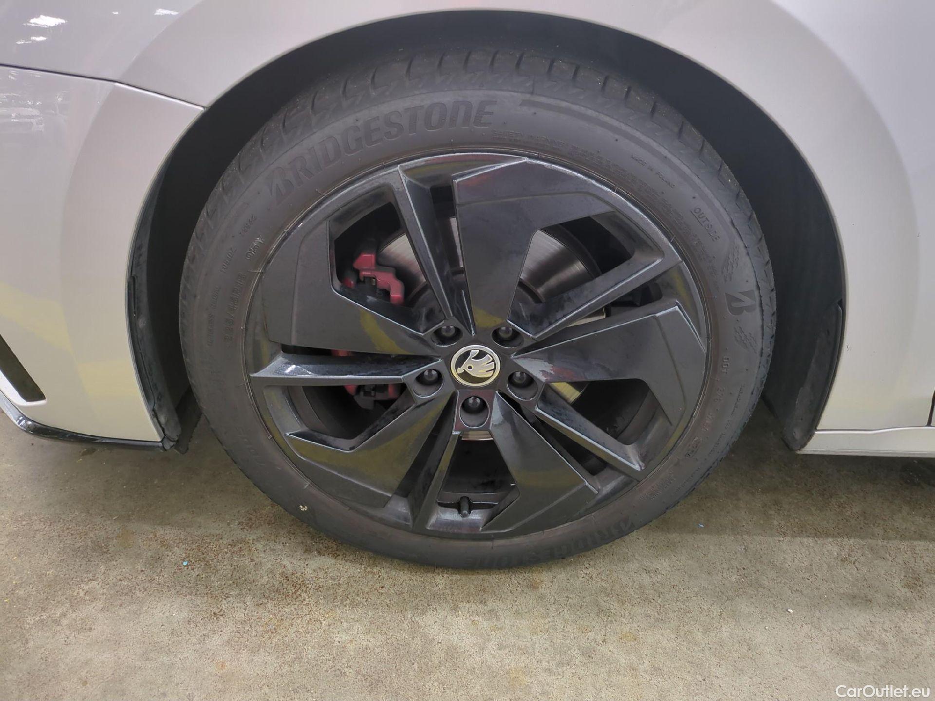 Skoda  Octavia  Break RS 2.0 TDI 200CV BVA7 E6d #4