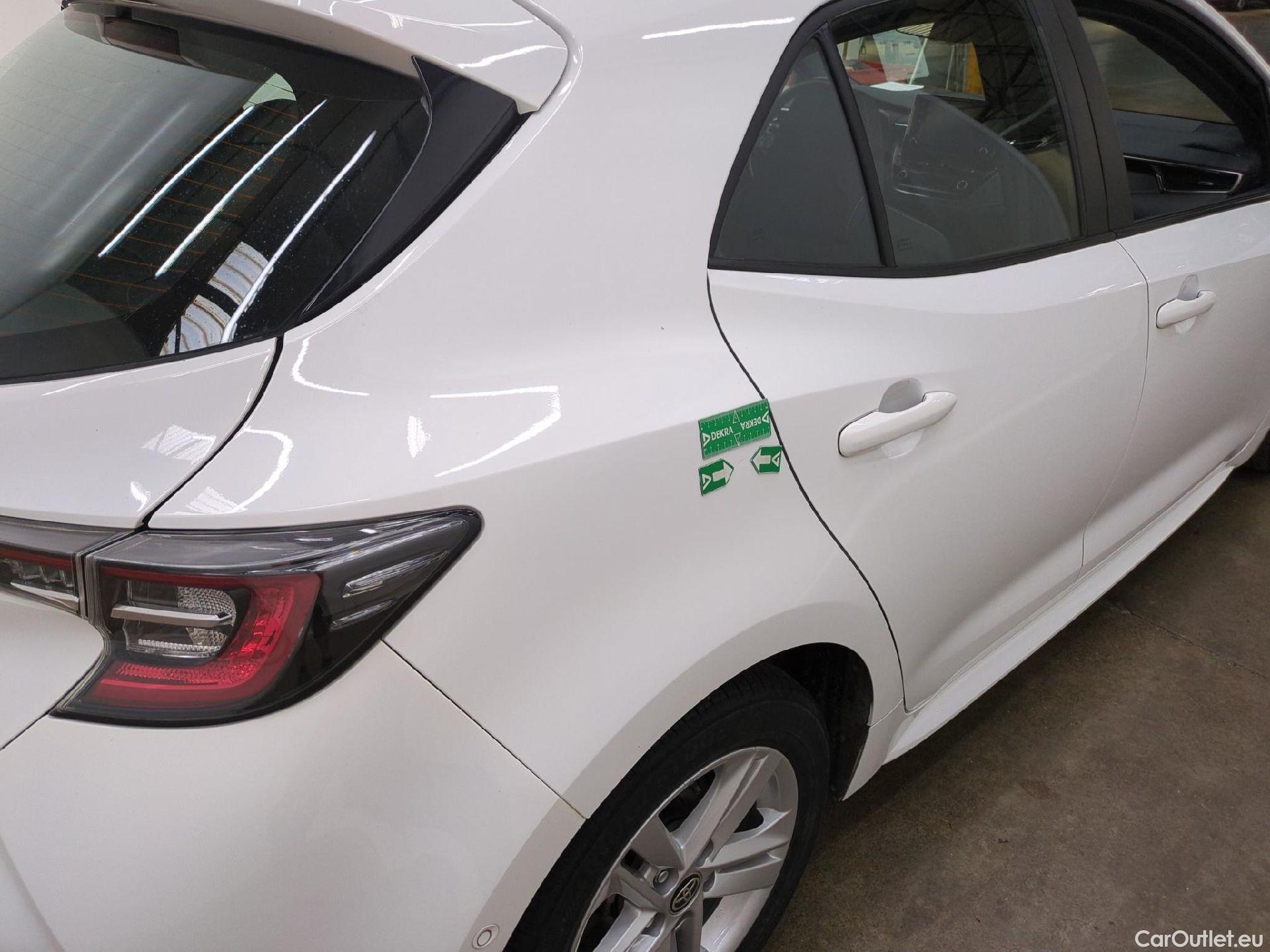  Toyota  Corolla TOYOTA  / 2018 / 5P / Berline Hybride 122h Dynamic Business Beyond Zer #36