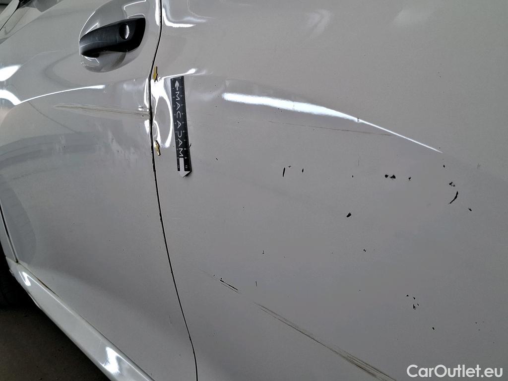  Peugeot  208  Premium 1.5 HDi 100CV BVM6 E6d #17