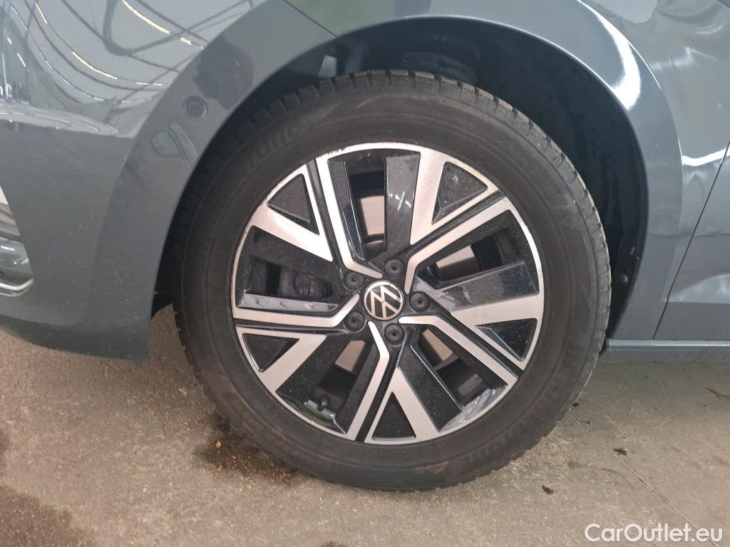  Volkswagen  Touran  Carat BlueMotion Tech 1.5 TSI 150CV BVA7 E6d #26